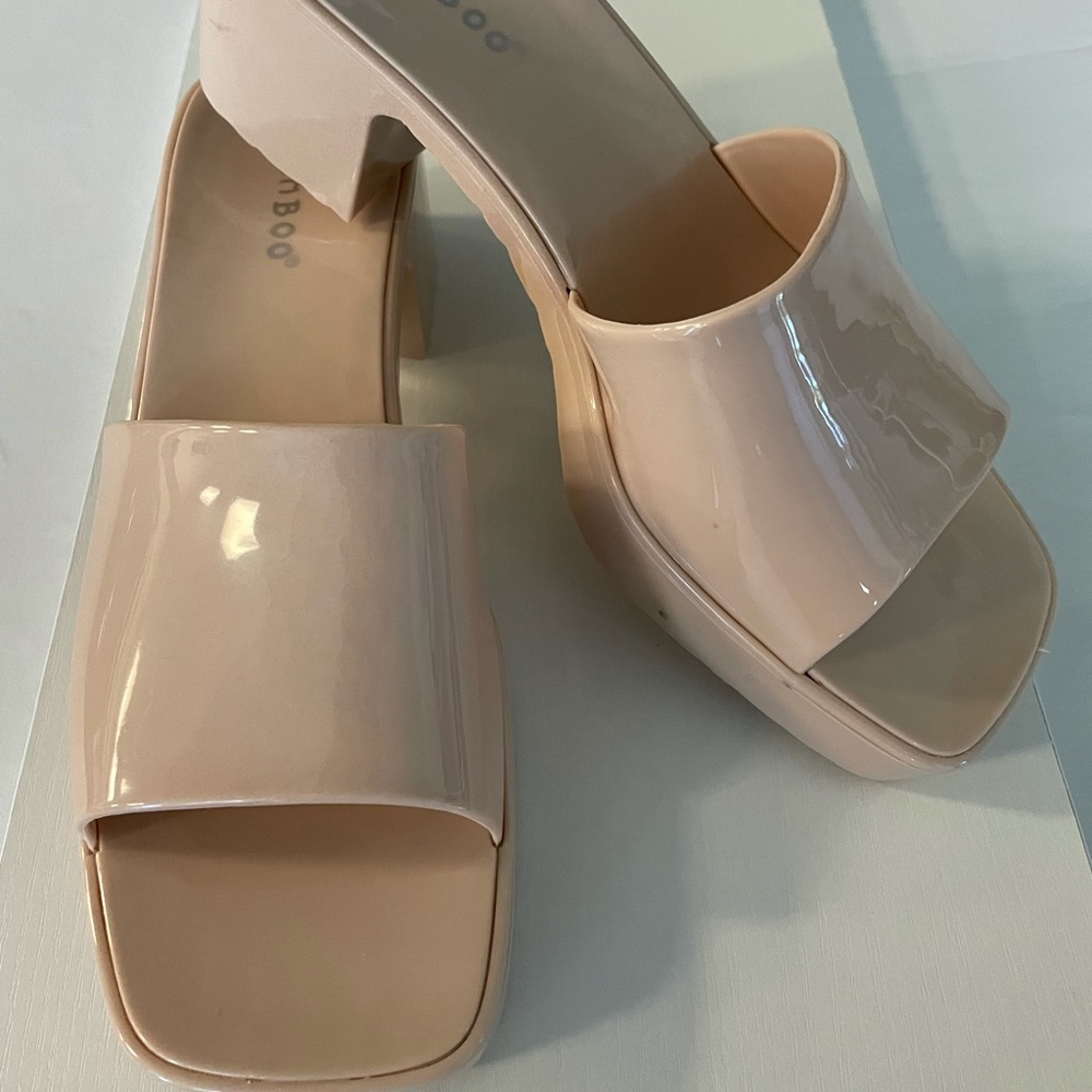 Jelly Mule in Nude (BRAND NEW)